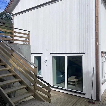 Newly Built, Bright *