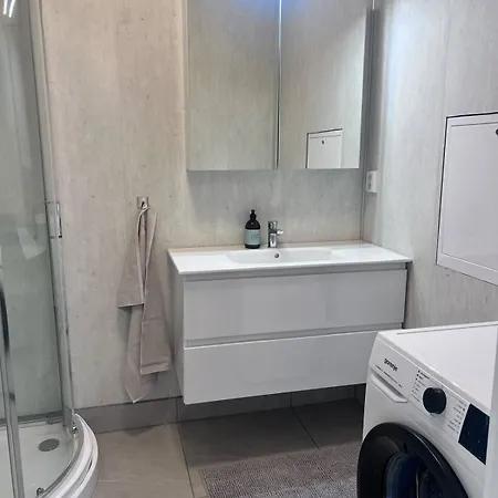 Newly Built, Bright Apartment