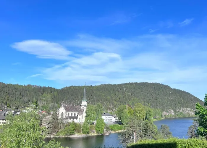 Newly Built, Bright *